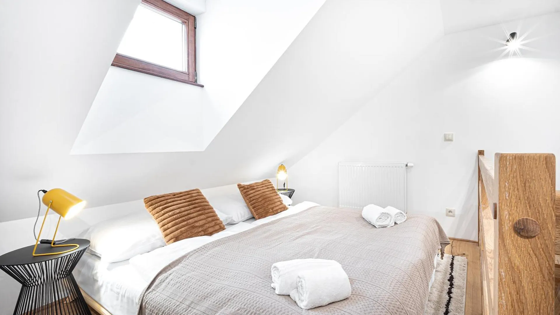 Beautifully Renovated Apartments At Lesser Town Prague République tchèque